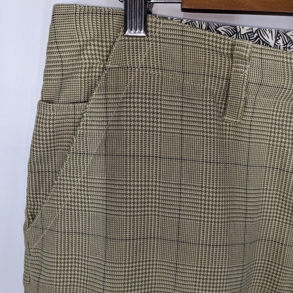 Men's QUICKSILVER Plaid Shorts - Picture 2 of 10